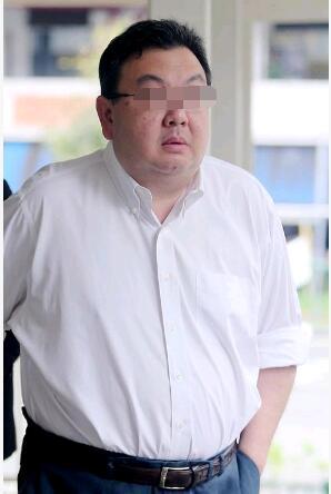 新加坡无良牙医专找穷人动刀，转手骗公积金局43万