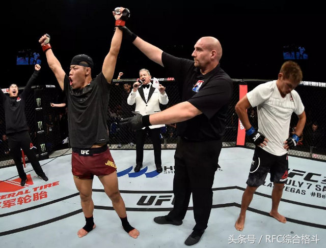 UFC格斗之夜新加坡站：李景亮领衔中国四将大获全胜 牛仔浴血奋战