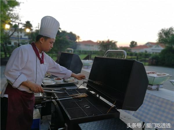世界杯啤酒美食节 泳池户外BBQ自助餐给力