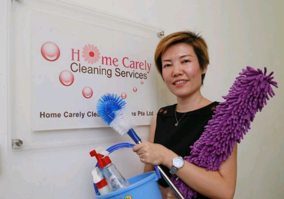 新加坡母亲为了陪女儿开清洁公司，9年竟拼出百万营业额