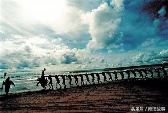 那个南澳舞草龙，这个南澳是网红