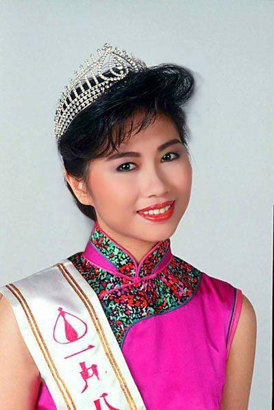 她曾是亚洲最美皇后，两次离异被前夫曝闺房秘事，48岁带子嫁初恋