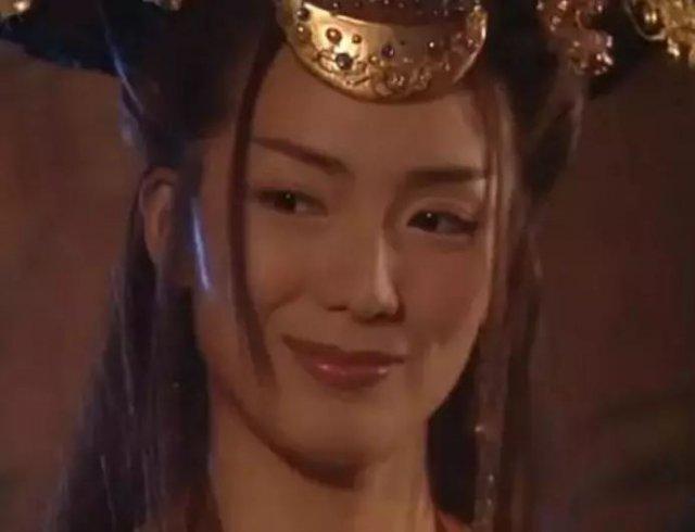 她 25 岁破产 还清债务后走上人生巅峰