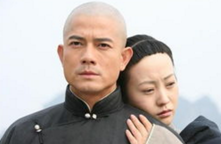 换个发型就帅了？关键还要看脸，郭富城光头都帅到没朋友