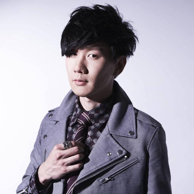 吴尊的文莱贵族、华晨宇的富二代都很了不起吗？最厉害的还有他