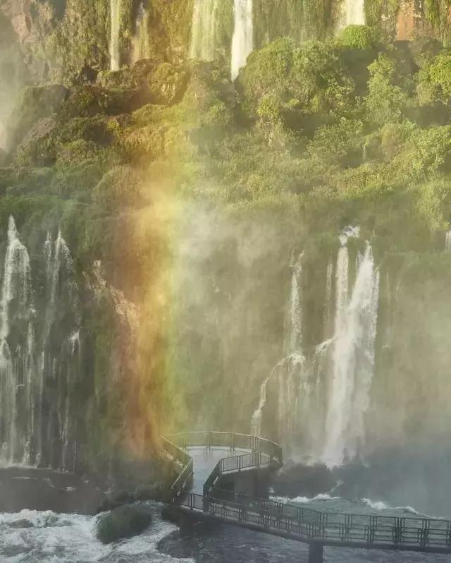 推窗见海，奢华媲美皇宫，有一种旅行叫住进风景里