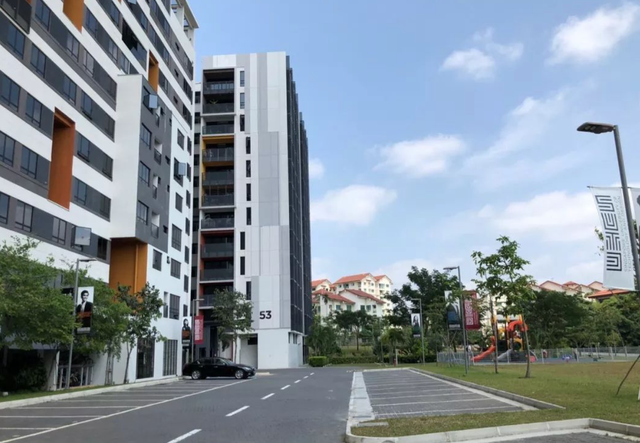 新加坡这所名校招不来生源，老师只得跑到中学求爷爷告奶奶