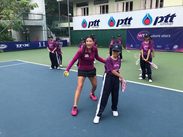 WTA明日之星网球课堂在曼谷举办
