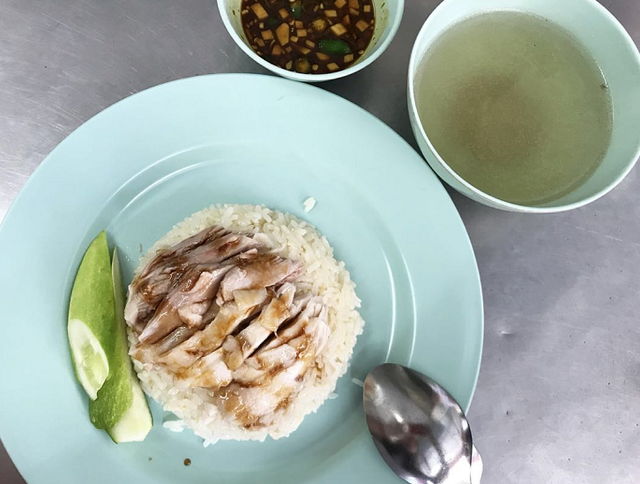 「特色」泰国曼谷历史悠久的网红海南鸡饭 泰国美食