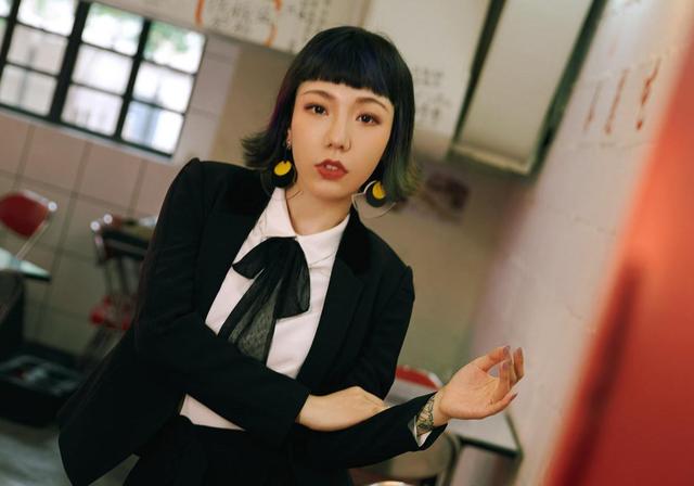 吴莫愁：无法被定义的女孩