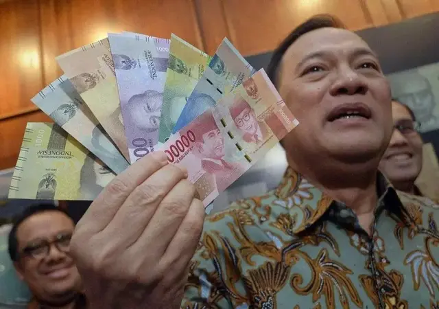 这国不堪美国割羊毛，三度出手袭击美元！美元霸权已经尽失人心？