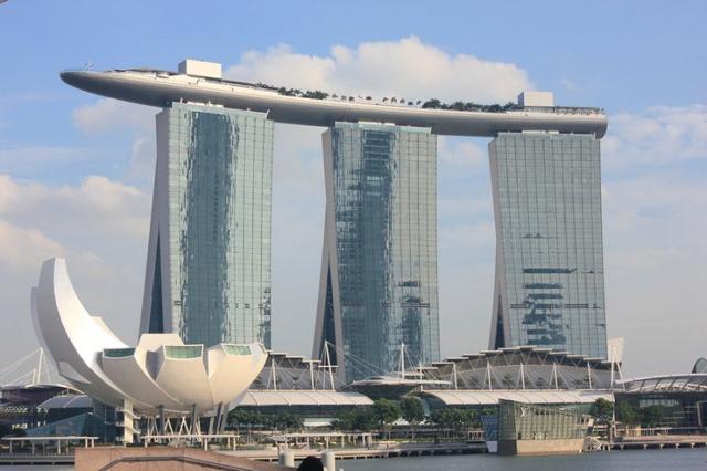 你眼中的新加坡是这样？坡县人民表示：这锅我们不背！