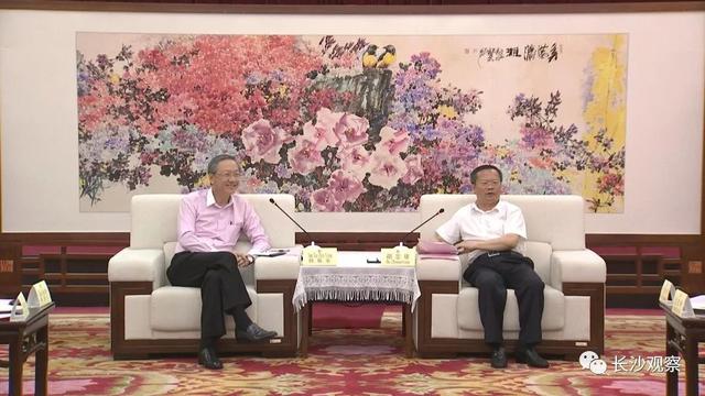 胡忠雄会见新加坡外交部陈振泉一行 合作谋发展 共赢创未来