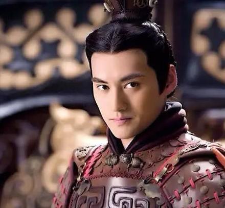 日本学者出上联：日本东升，光耀九州四国 网友对的下联太霸气了