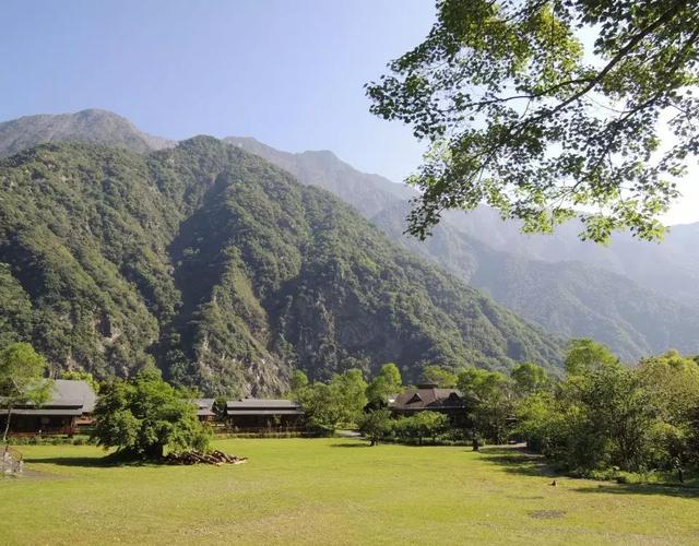 推窗见海，奢华媲美皇宫，有一种旅行叫住进风景里