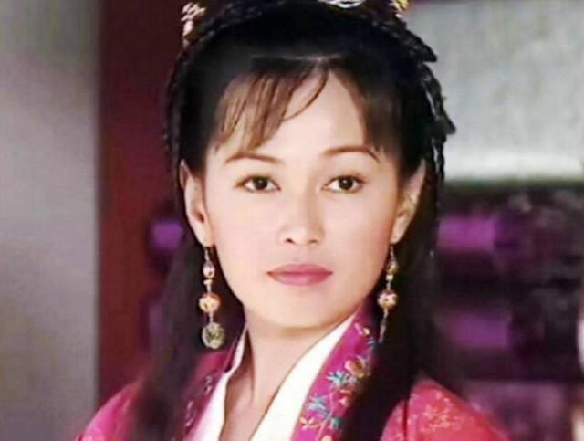 新加坡小姐冠军，入行20年一直跑龙套，儿子6岁至今未婚
