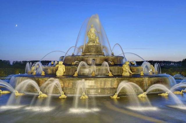 绚丽梦幻：盘点世界各地20处宏伟而震撼的喷泉，中国两处上榜！