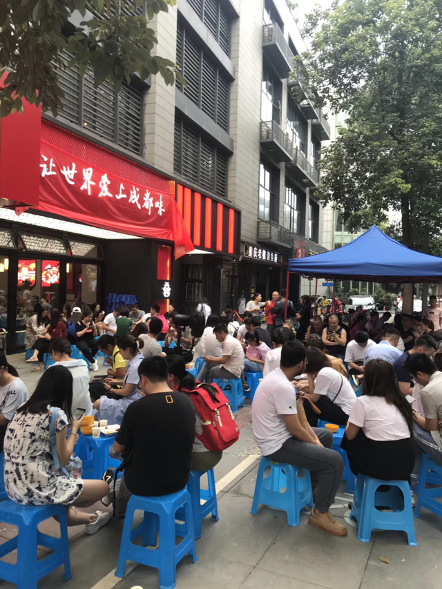 “美食神话”再现成都玉林！