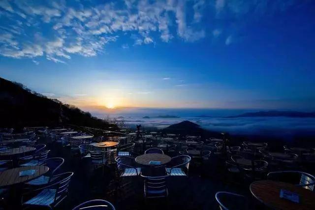 全球最有view的6家餐厅，值得你和ta一起上天入海、漫步云端