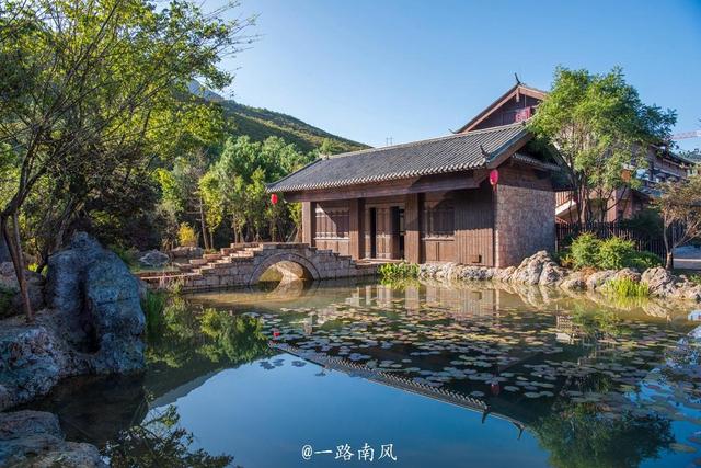 丽江古城19公里处隐藏一个度假秘境，可180度欣赏玉龙雪山美景！