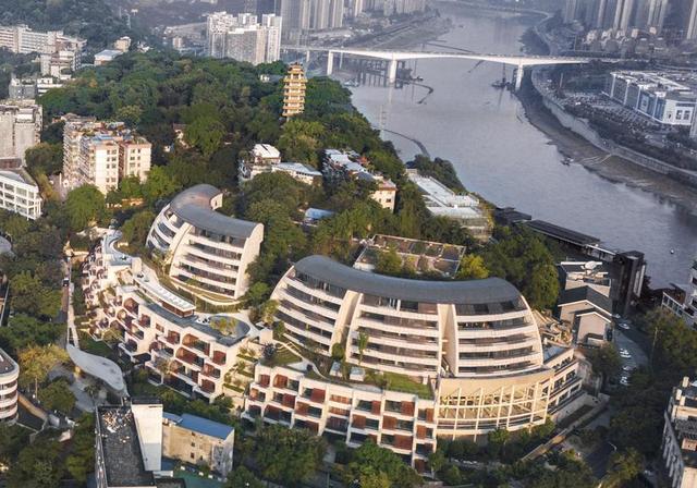 住宅设计：萨夫迪亲笔作品鹅岭峯，俯瞰渝中半岛和长江的观景豪宅