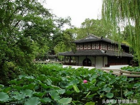 富家千金嫁给民国才子，因第三者而离婚，她又改嫁给年轻学生