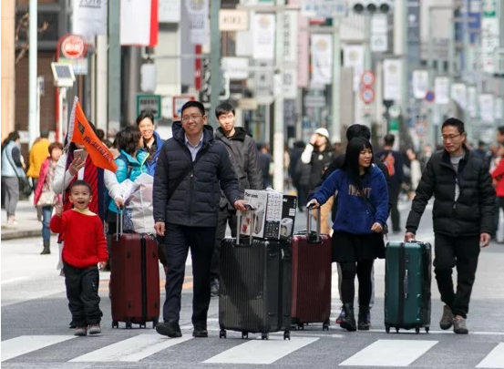 中国消费者“攻陷”日本东京