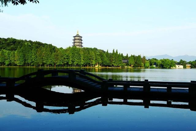 暑期旅游十大热门城市，摘一个最近的，来一场说走就走的旅行