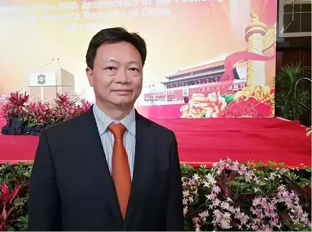 三城记：香港—新加坡—中国，我的奋斗史