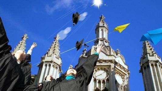 洋蜜蜂：最“值钱”的英国大学专业