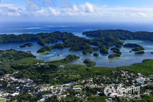 国旗仿日本、货币用美元的国家，为台湾援助款惹怒中国游客