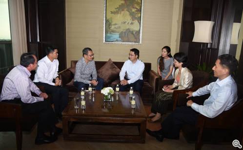 吴庆文会见新加坡科技研究局科技拓展公司首席执行官林峰一行