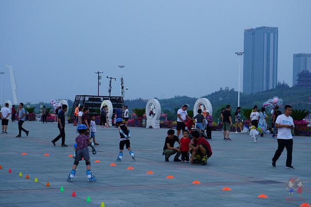 既能避暑，又能洗肺，还能看草原和沙漠，内蒙这座城市很神奇！