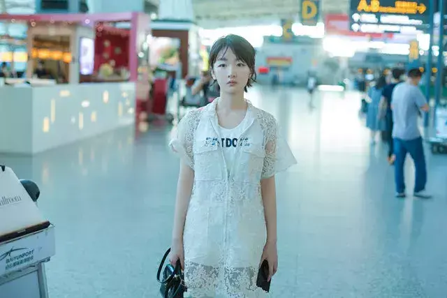最值得买的7款小众包｜英国女王同款、周冬雨同款都在这～