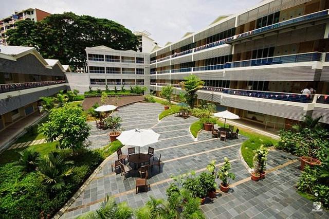 谁说新加坡留学只有公立学校？加拿大国际学校等你来！