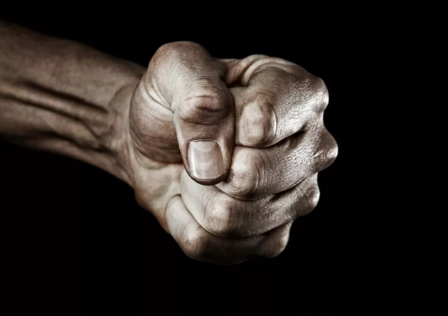 美国加息临近，中国抢先出手，人民币空头懵了