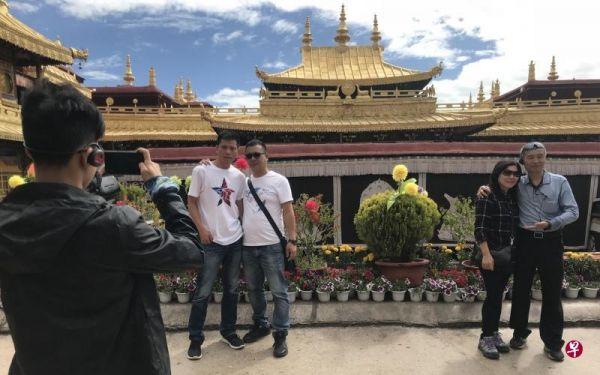新媒称西藏发展旅游业促民族团结：开创“兴藏”“稳藏”新局面