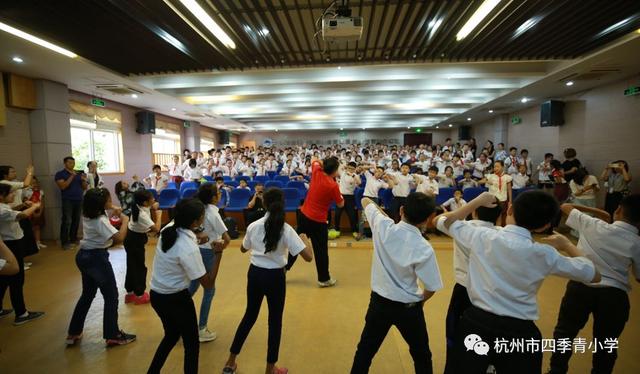 有朋自远方来不亦乐乎：新加坡军港小学师生来我校回访游学