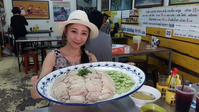 泰国巨无霸海南鸡饭，1小时吃完不仅免单，盘子都可以带走