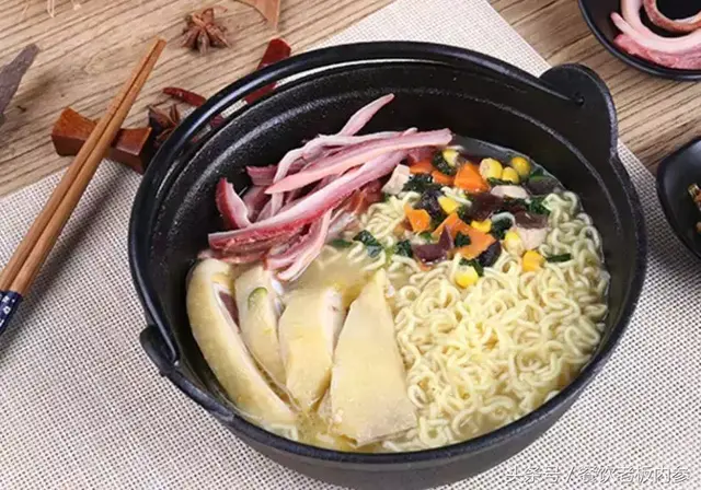 唱衰多年的方便面强势回归！给餐饮老板4个启发