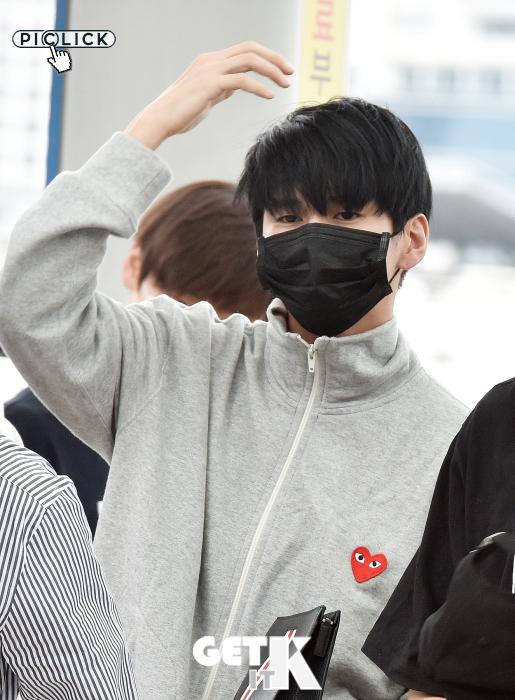 WANNA ONE 邕圣祐，宝宝，刚刚睡醒吗