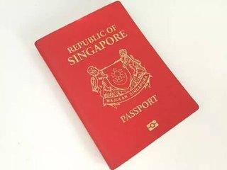 称赞新加坡是一个完美的国家的网红小哥，又带来新作品了