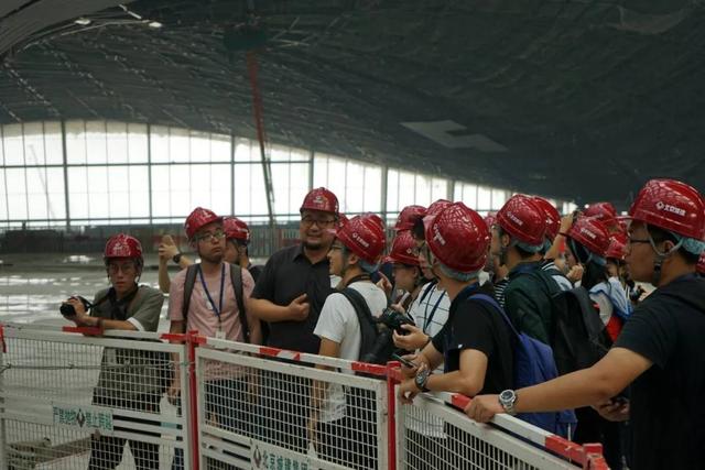 钢筋曲线建构下的北京新机场