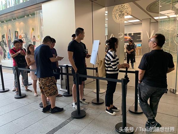 史上最贵新iPhone开售，情怀和功能该如何买单？