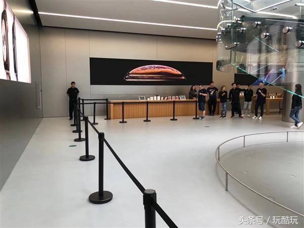 iPhoneXS首发冰火两重天，海外市场火爆，国内冷清