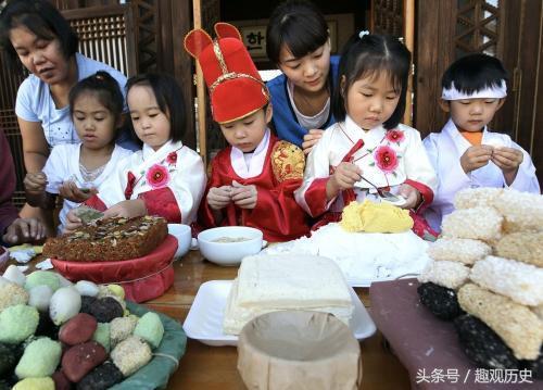 外国都是如何过中秋的？韩国人将其与春节并列，日本却几乎没人过