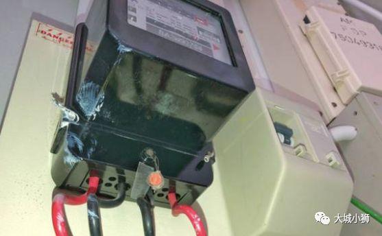 电表装磁铁为了省电，新加坡老式电表确实应该升级