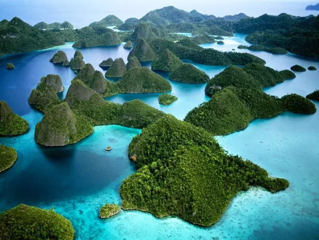它有一万多个岛屿，是全世界最大的群岛国，可你只知道巴厘岛……