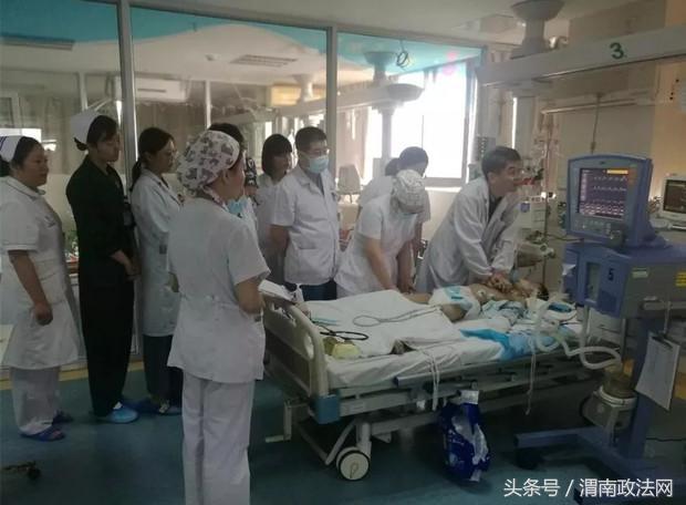 心脏按压3万次江苏男孩获重生 外国网友齐赞中国白衣天使
