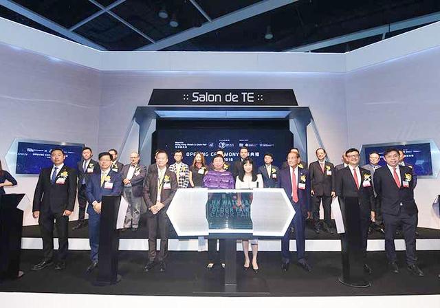 全球最大第37届香港钟表展开幕 国际名表荟萃 共赏环球名表